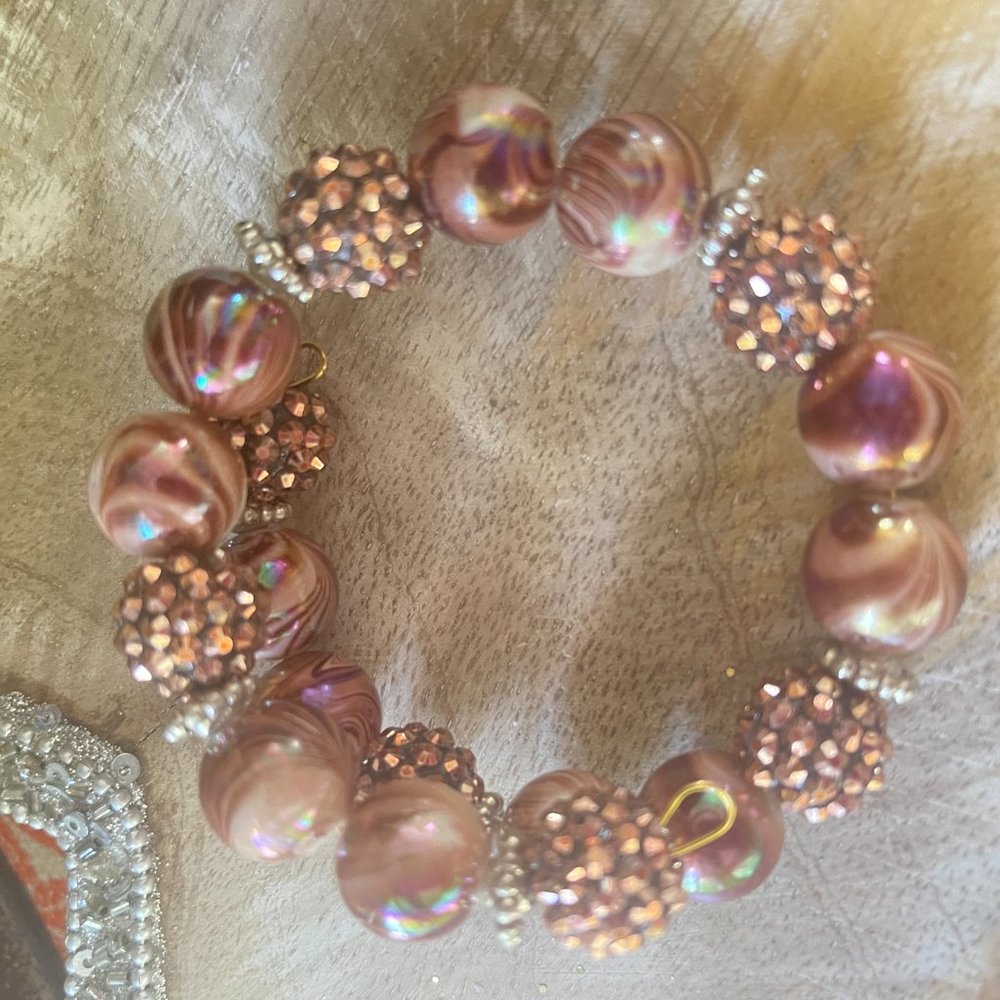 Glamour & Glitter Bracelet - Picture 4 of 4